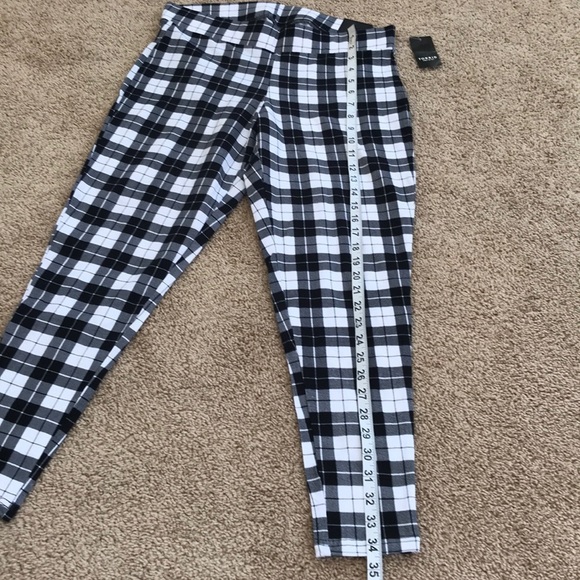 NWT! TORRID size 1X classic black plaid slim fit pants - Picture 3 of 7
